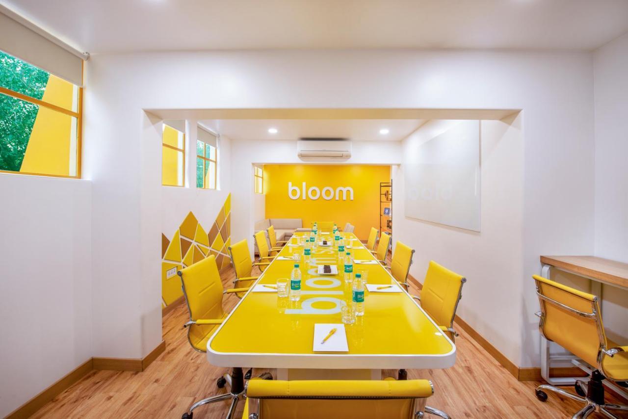 Bloomrooms @ Janpath Нью-Дели Экстерьер фото